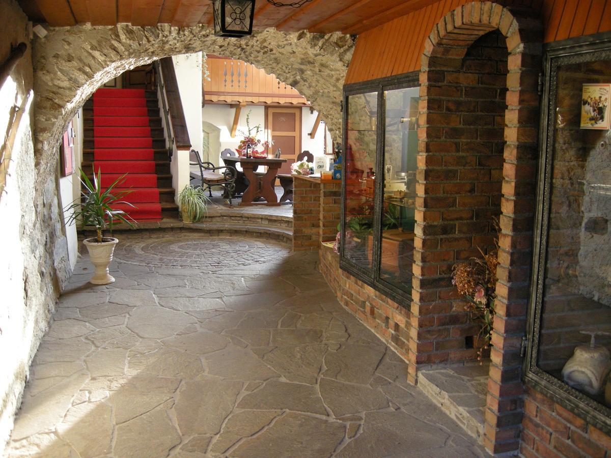 Staudacher Hof-Das Romantische Haus Millstatt Exterior photo